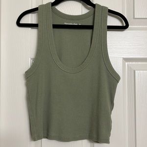 Abercrombie & Fitch Essential Scoopneck Tank